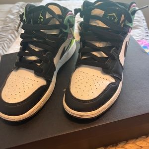 Jordan 1s size 4.5 Y